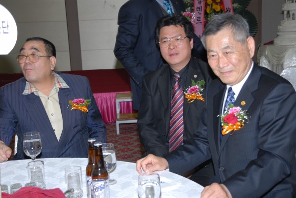 da7fdc9a3008de834329f2ee7cd4c0b4_1763813